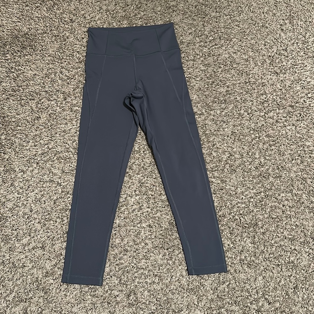 Girlfriend Collective Compressive High-Rise Leggings - Picture 4 of 8